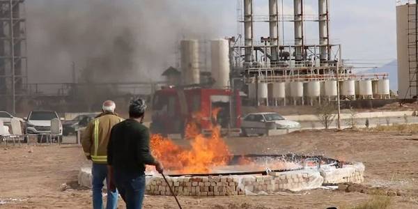 برگزاری مانور پدافند شیمیایی در شهرک صنعتی مزرعه نو شهرستان آشتیان