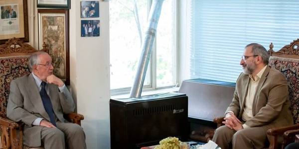 تجلیل استاندار مرکزی از خدمات خیّر فرهیخته استان «حاج ابراهیم حسینجانی»