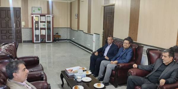 دیدار فرماندار با مدیر کل ثبت احوال استان