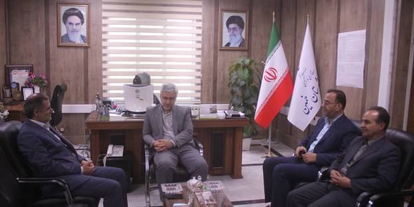 نشست مدیر کل آب منطقه ای استان با فرماندار شهرستان خمین برگزار شد