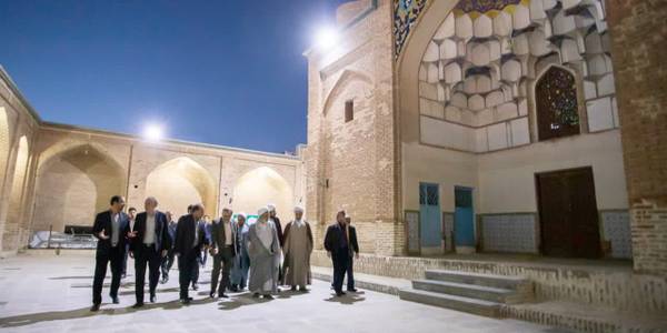 تشرف استاندار مرکزی به زیارت امامزاده سید محمد (ع) تفرش- بررسی میدانی وضعیت بنای امامزاده