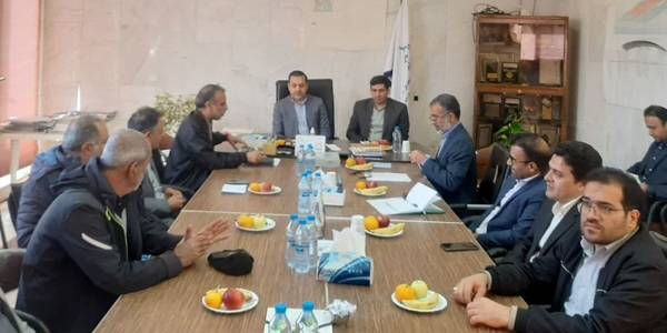 جلسه بررسی مسائل و مشکلات گلکاران شهرستان محلات برگزار شد.