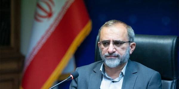 حکم شهردار اراک توسط وزیر کشور امضا شد