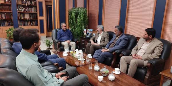 دیدار مولوی، مدیر کل جدید آموزش و پرورش استان مرکزی به همراه رییس این اداره در ساوه با مهدی الیاسی معاون استاندار و فرماندار ویژه شهرستان ساوه