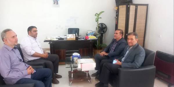 بازدید بخشدار زاویه از شرکت تولیدی کیک وشیرینی عظیم زاده