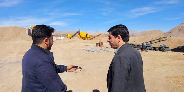 بررسی میدانی سرپرست فرمانداری شهرستان محلات از وضعیت پروژه های احداث بیمارستان و تکمیل جاده زیراب