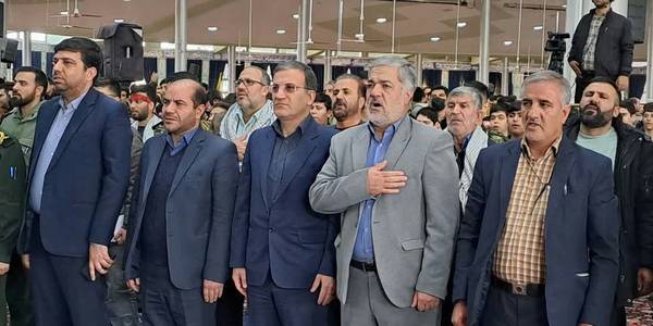 🔴اجتماع بزرگ بسیجیان شهر اراک به مناسبت گرامیداشت هفته بسیج در مصلی بیت المقدس اراک برگزار گردید