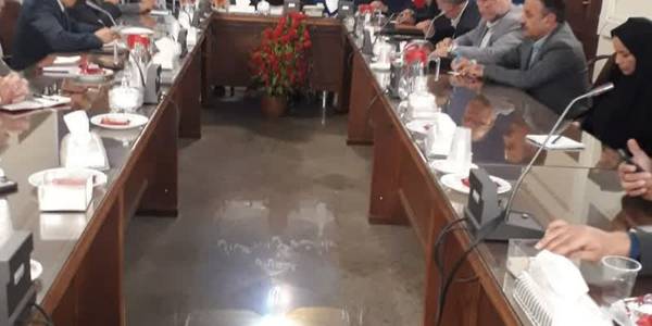 جلسه هماهنگی،  شانزدهمين نمايشگاه تخصصي كشاورزي ، نهاده ها ، ماشين الات، تجهيزات گلخانه ای، تجهيزات آبیاری و آبرسانی ، صنايع تبديلي ، دام طيور ، آبزيان ، باغباني، داروهاي دامپزشكي و صنايع وابسته استان مرکزی به ریاست میرزاخانی معاون هماهنگی امور اقتصادی استانداری مرکزی و با حضور  صفری رئیس سازمان جهادکشاورزی استان مرکزی،  معاونین و مدیران سازمان و تشکل‌های بخش کشاورزی،  اتحادیه های بخش کشاورزی،  مدیران کل دستگاه‌های تابعه،  مدیر صندوق حمایت از توسعه بخش کشاورزی استان،  نماینده نمایشگاه بین‌المللی اراک برگزار شد.
چهارشنبه ۱۴۰۲-۰۹-۰۸