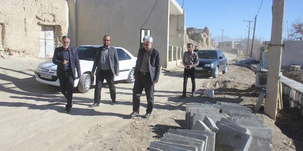 فرماندار از روستای شمس آباد شهرستان خمین بازدید کرد