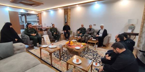 دیدار با خانواده شهید و رزمنده‌یِ بسیجی پیشکسوت