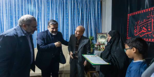💠دیدار وزیر ارشاد با خانواده معظم شهید دانشجو «رضا حاتمی