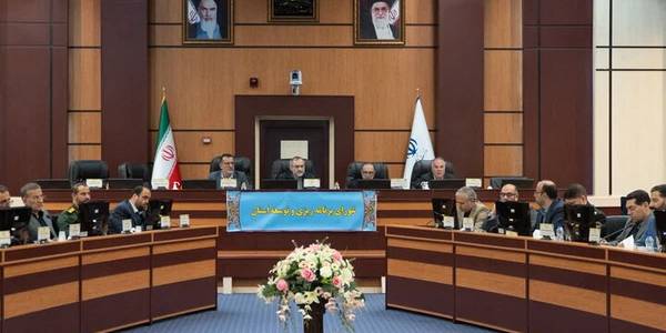 کم‌کاری در ارائه خدمات به مردم و اختلال در امور، تخلف اداری است