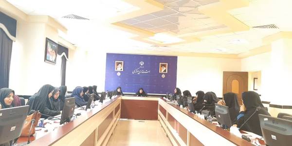 نشست مشاوران امور بانوان دستگاه های اجرایی استان به ریاست مفتح زاده مدیرکل امور بانوان وخانواده استانداری پیرامون:
1_انتخابات
2_هماهنگی برگزاری دومین کنگره زنان تاثیر گذار استان 
3_مباحث مربوط به  اجرای قانون حمایت از خانواده وجوانی جمعیت 
4__هماهنگی برگزاری دوره آموزشی تکمیلی تربیت کنشگر و مبلغ عفاف و حجاب  درمحل استانداری برگزار شد .
دوشنبه ۲۰آذر ۱۴۰۲