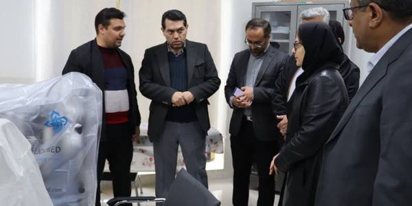 اهدای دستگاه یاگ لیزر (YAG laser)  توسط خیر سلامت به درمانگاه چشم پزشکی بیمارستان والفجر تفرش