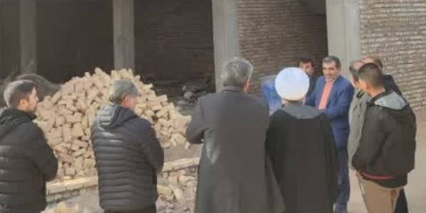 بازدید فرماندار از روند ساخت دفتر و بیت امام جمعه شهر زاویه