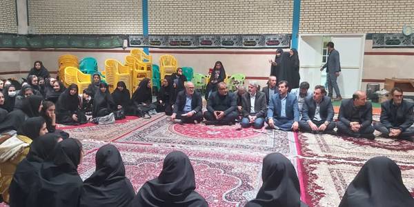 مراسم سوگواری شهادت حضرت فاطمه زهرا (س) بهمراه آئین سنتی پخت سمنو با حضور مهندس وروانی فراهانی فرماندار،دکتر مولوی مدیرکل آموزش و پرورش استان و تعدادی از مسئولین ادارات شهرستان در محل مدرسه دخترانه محمد رسول الله (ص) برگزار گردید.