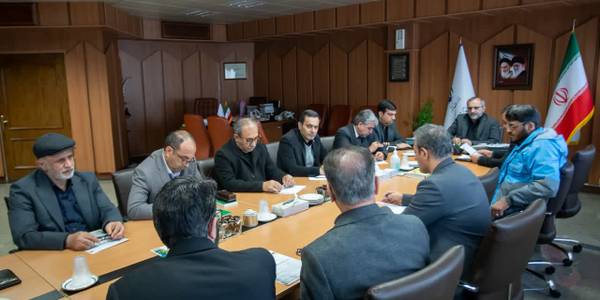 ⚙در راستای تسهیل و رفع موانع تولید؛ مسائل شرکت "اکسیر پویان" با حضور استاندار بررسی شد