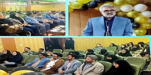 دانشجویان روشن فکران خانواده ، شهر و جامعه خود هستند