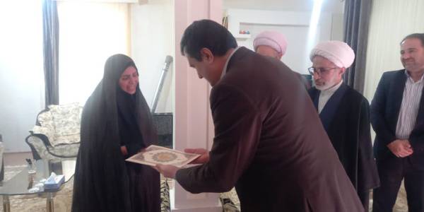 دیدارمسئولین  با خانواده شهید قدرت الله آقابابایی