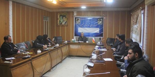 نشست خبری فرماندار با اصحاب رسانه شهرستان خمین برگزار شد