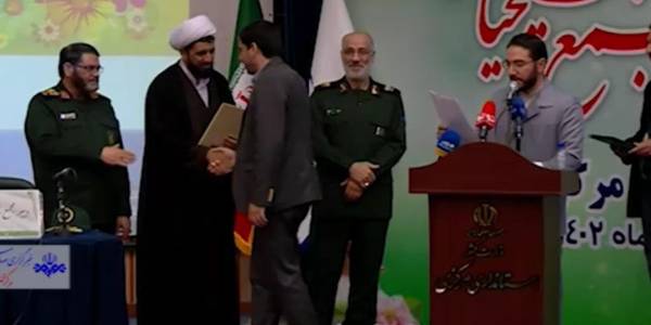سرپرست فرمانداری شهرستان محلات در مجمع بسیجیان استان مرکزی به عنوان فرماندار بسیجی برتر استان معرفی شد.