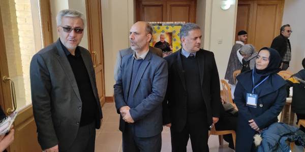 مدیر کل دفتر امور شهری استانداری از بیت تاریخی حضرت امام (ره) در خمین بازدید کرد