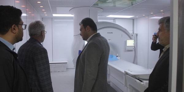 فرماندار از بخش ام ار آی بیمارستان امام خمینی (ره) خمین بازدید کرد