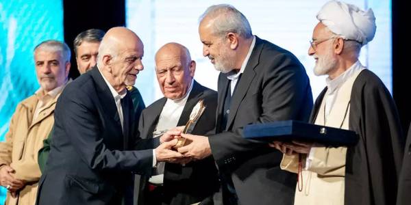 چه کسانی در همایش "سرآمدان دیار آفتاب" تجلیل شدند؟