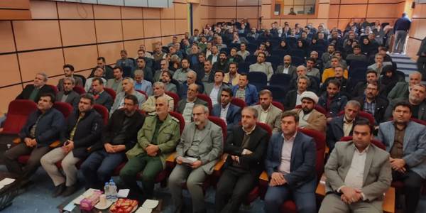 همایش بصیرتی فرماندهان و کارمندان بسیجی