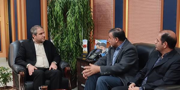 گودرزی، رئیس مركز تحقیقات و آموزش كشاورزی و منابع طبیعی استان مركزی با مهدی الیاسی معاون استاندار و فرماندار ویژه شهرستان ساوه دیدار و گفتگو کرد.