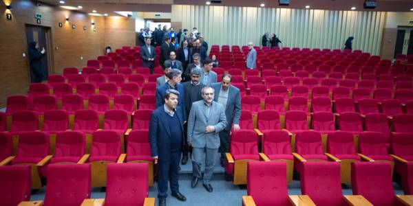 پردیس سینمایی پروین اعتصامی با ۳ سالن نمایش در اراک بهره‌برداری شد