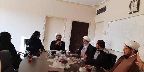 جلسه کارگروه تعلیم وتربیت ستاد مردمی جمعیت به ریاست مفتح زاده مدیر کل امور بانوان و خانواده استانداری وبا حضور حجت الاسلام تاج آبادی مسئول ستاد مردمی جمعیت استان و سایر اعضا در محل دفتر تشکیل گردید.
چهارشنبه۲۷دی ۱۴۰۲