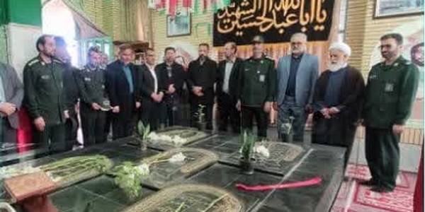 گلباران گلزار مطهر شهدای گمنام