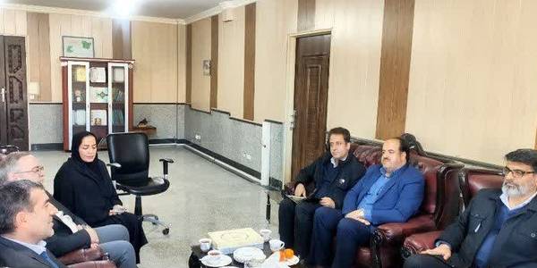 دیدار مدیرکل کمیته امداد امام خمینی (ره) با فرماندار.