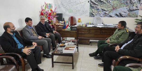 فرماندار ، رئیس دادگستری و دادستان عمومی و انقلاب خمین با فرمانده ناحیه مقاومت بسیج شهرستان دیدار کردند