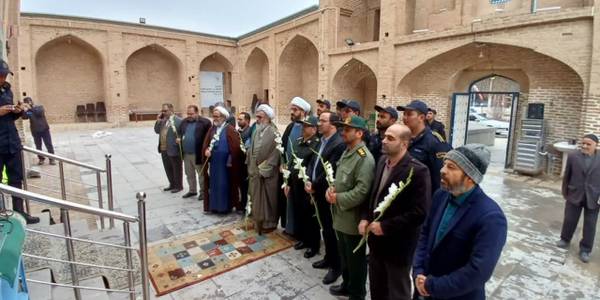 غبار روبی امامزاده محمد(ع) بمناسبت آغاز دهه مبارک فجر