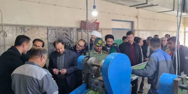 بازدید مسئولین شهرستان از واحد تولیدی کش