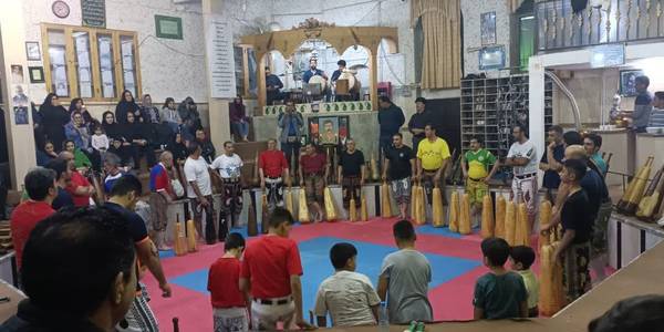 مراسم بزرگداشت شهید والامقام دادبین در زورخانه امام علی (ع) برگزار شد.