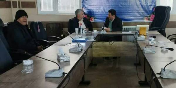 برگزاری میز خدمت اداره بنیاد مسکن