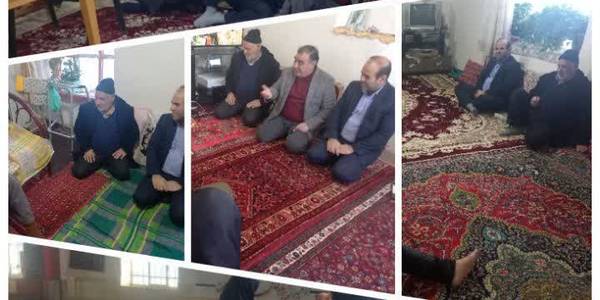 همزمان با چهارمین روز دهه مبارک فجر میز خدمت باحضور رئیس و همکاران کمیته امداد امام خمینی شهرستان فراهان