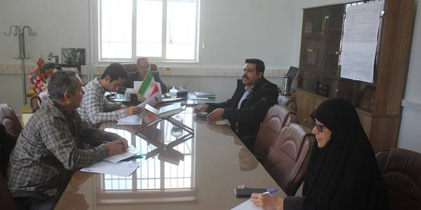 جلسه بررسی وضعیت خطوط تلفن شعب اخذ رای شهرستان خمین برگزار شد