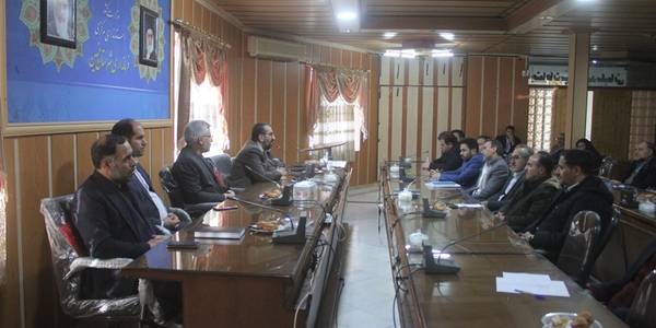 نشست نمایندگان فرماندار در شعب اخذ رای شهرستان با معاون سیاسی ، امنیتی و اجتماعی استاندار برگزار شد