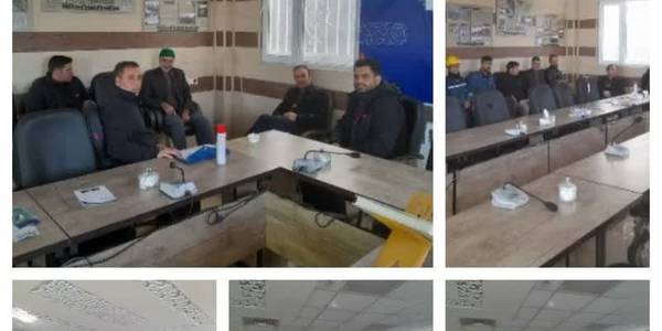 برپایی میز خدمت برای پاسخگویی و رفع مشکلات برقی مردم بخش خنجین