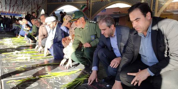 گلباران مزار مطهر شهدای ساوه