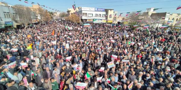 راهپیمایی باشکوه و حماسی یوم الله ۲۲ بهمن‌ماه ساوه