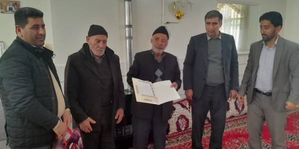 دیدارادارات شهرستان از خانواده معظم شهدا و ایثارگران