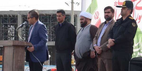 راهپیمایی یوم‌الله ۲۲ بهمن در جشن ۴۵ سالگی انقلاب با حضور آقازیارتی فرماندار فراهان، حجت‌الاسلام والمسلمین سوری امام جمعه