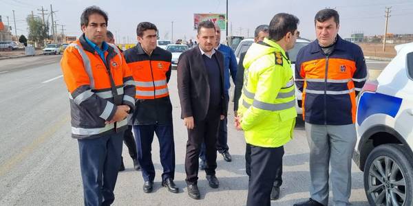 بازدید فرماندار از محورهای برون شهری شهرستان در راستای رفع مشکلات و نقاط حادثه خیز