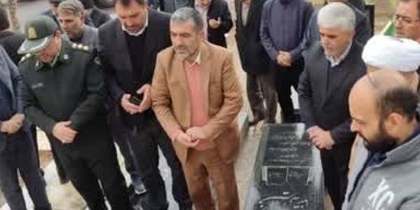 گلباران مزار مطهر شهدای هشت سال دفاع مقدس شهر زاویه