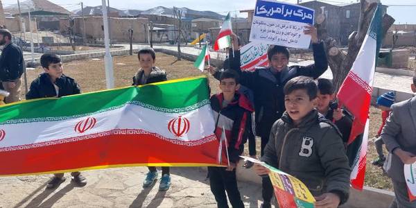 راهپیمایی یوم‌الله ۲۲ بهمن مردم انقلابی شهر تلخاب